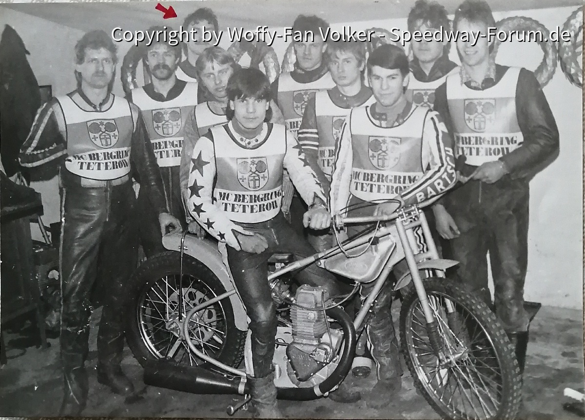 Mannschaftsfoto vom MC Bergring Teterow aus den 1980er Jahren, Namen siehe Beschreibung