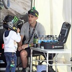 Chris Holder mit seinem 4-jährigen Sohn Max