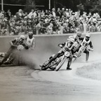 Action- Foto aus den 1980ern mit Nr. 2 Dietmar Lieschke MC Jugend Lübbenau/DDR, Wo ist das? Wer sind die anderen Fahrer?